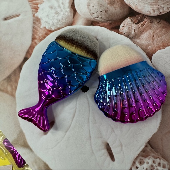NEW Contour, foundation , blending mermaid 2pc. make up brush set. PRICE FIRM - Picture 12 of 15